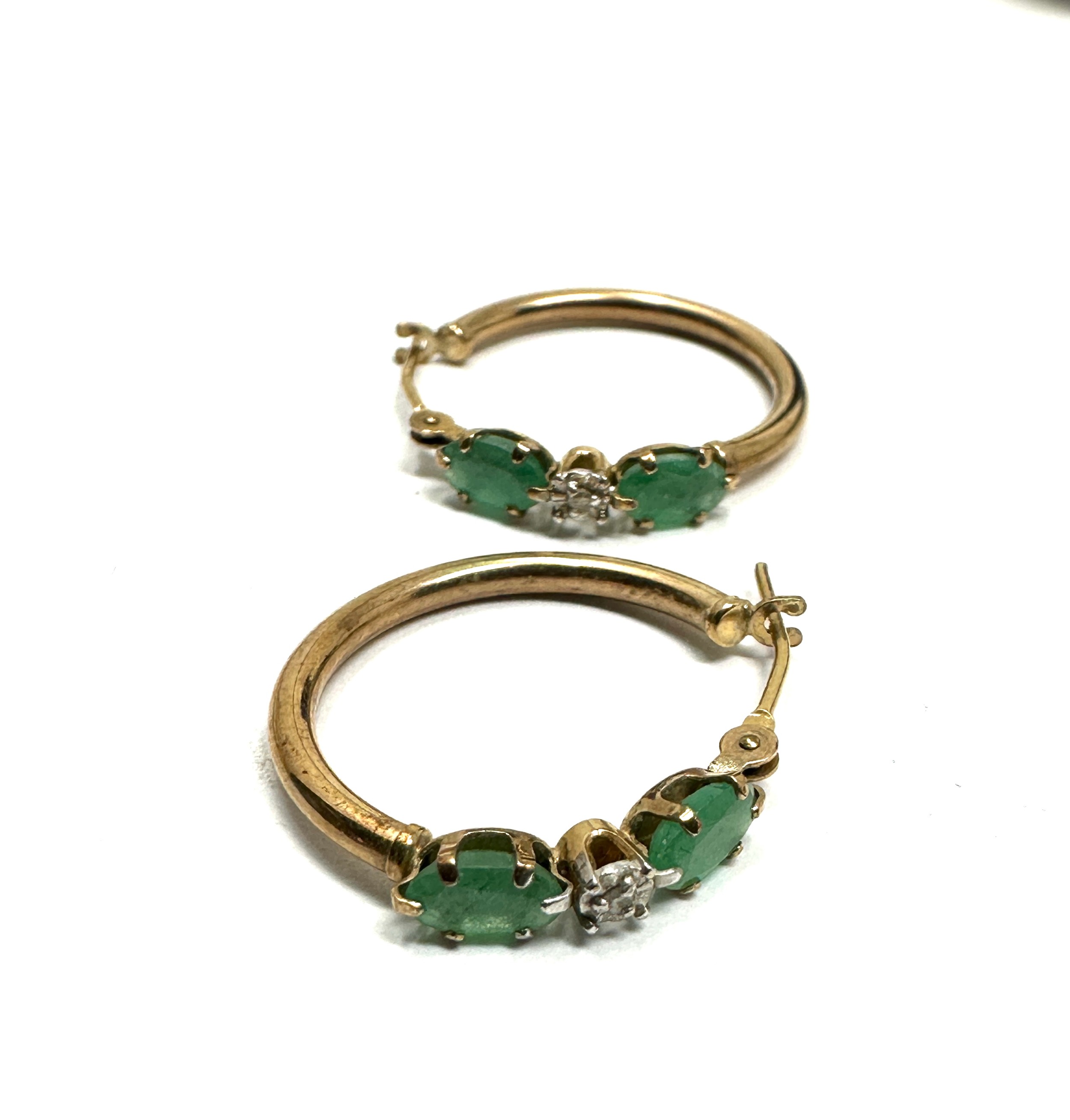9ct gold diamond & emerald hoop earrings (1g) - Image 2 of 2