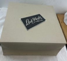 Vintage Leah Marks hat box and hat