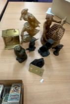 Selection of vintage collectable items to include animal figures, cigarette cards etc