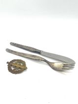 WW2 German SS knife and fork together with an original SA-Sportabzeichen badge in bronze