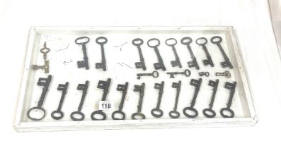 Large selection of 25 vintage keys in case, case measures approximately 12 inches tall 24 inches