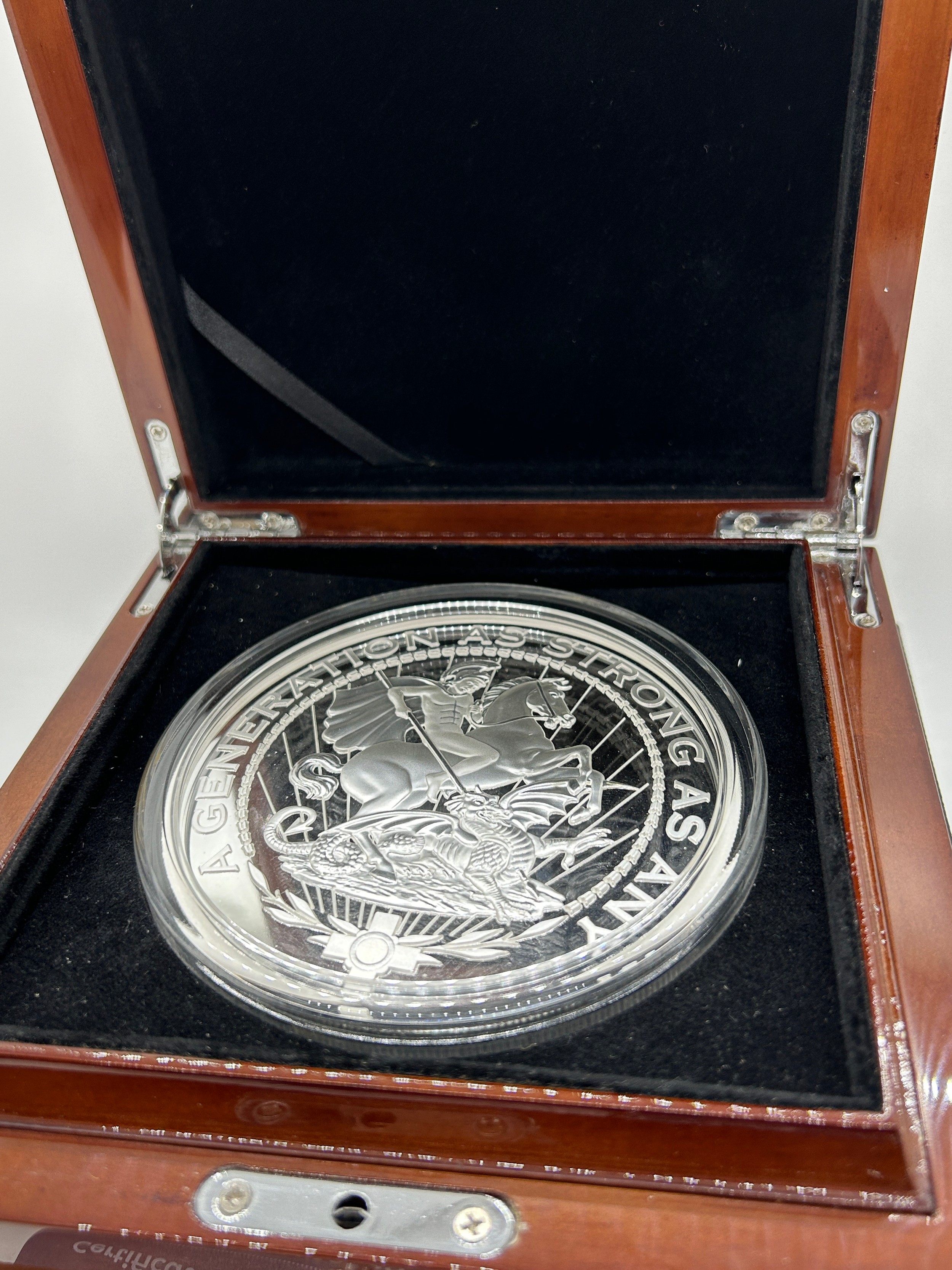 Cased silver .999 Complete heros of 2020, one ( 1 ) kilo medal limited edition 42 of 100 - Image 3 of 6