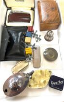 Tray of collectables includes silver trinket, ronson lighter etc