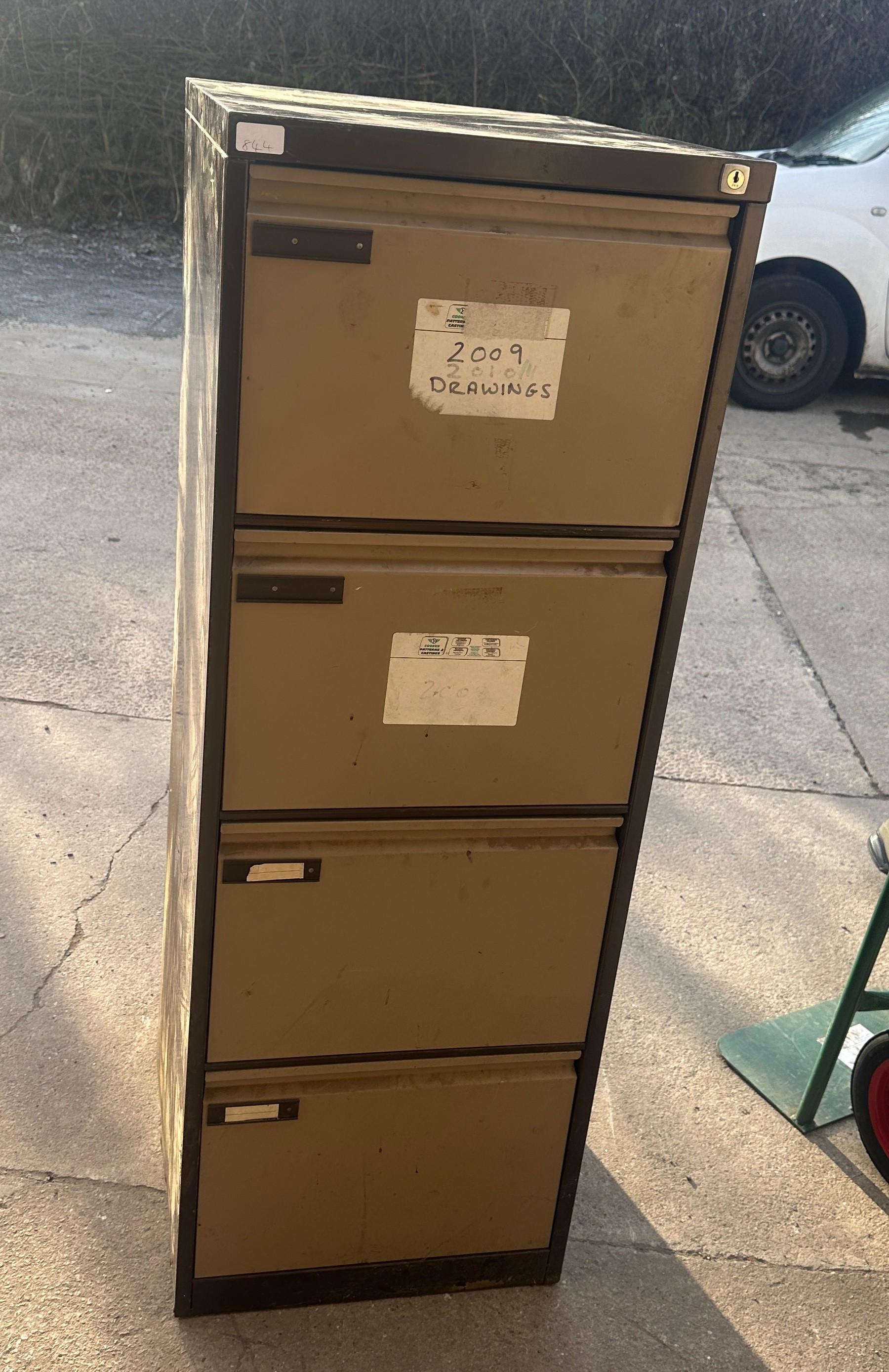 Four drawer filing cabinet - Image 2 of 3