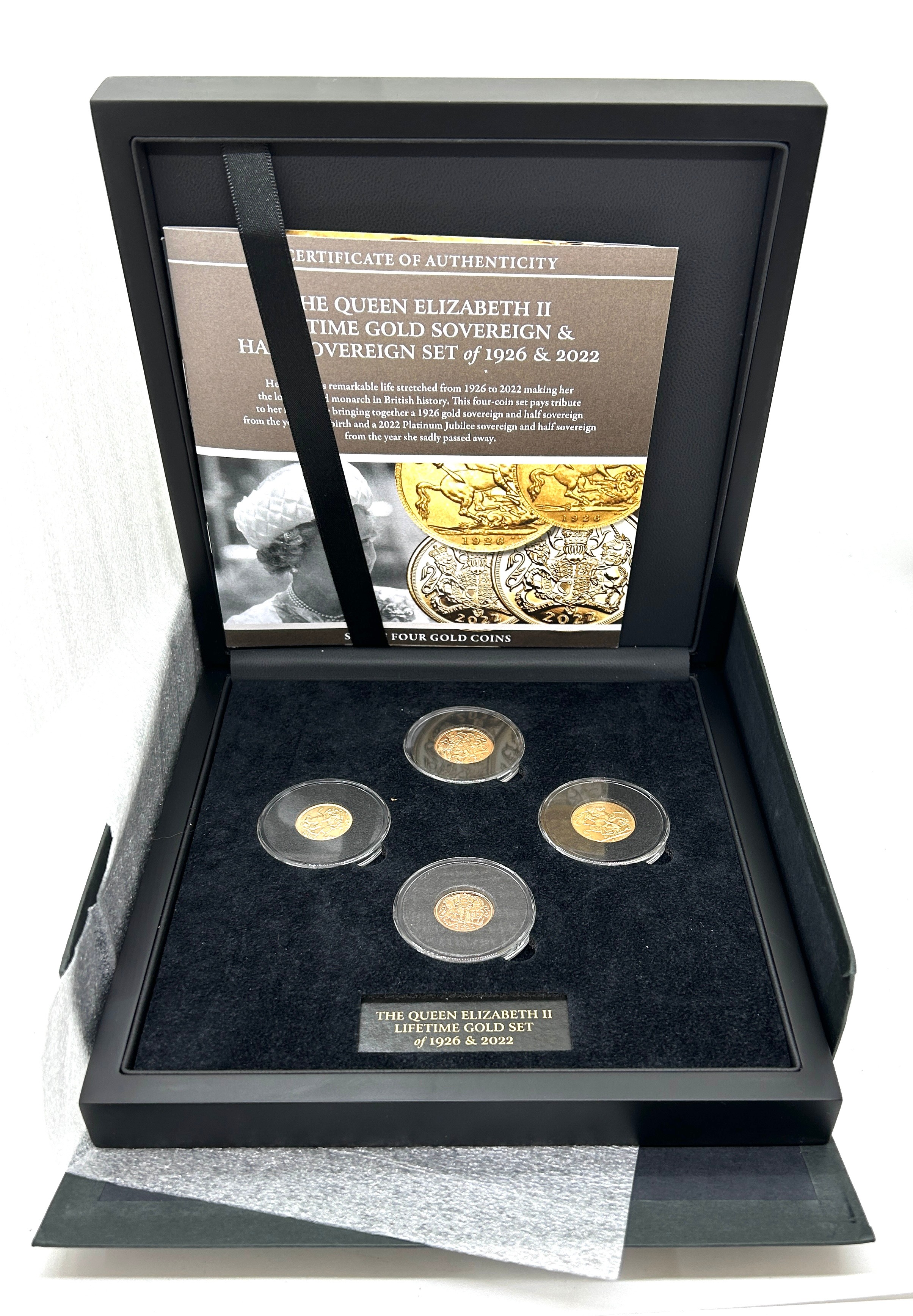 Cased limited edition Hattons Queen Elizabeth II platinum jubilee lifetime 24 carat gold half