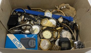 Selection of vintage mechanical wrist watches Oris, Sekonda and others
