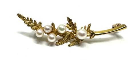 Vintage 9ct gold & seed-pearl leaf brooch measures approx 4.2cm long weight 3g