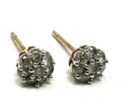 9ct gold diamond cluster earrings weight 0.9g