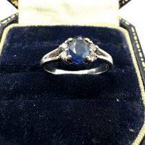 18ct white gold sapphire & diamond ring weight 2.9g