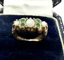 9ct gold opal & emerald ring (3.4g)