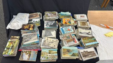 Large selection of vintage and later post cards