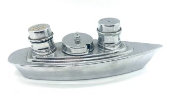 A Boat Cruet set