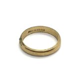 Ladies 9ct gold wedding band, ring size I/J, total weight 1.8