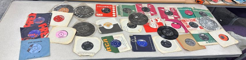 Selection of 60's 45's to include The Beatles, T-Rex etc