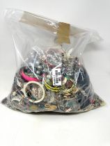 10kg UNSORTED COSTUME JEWELLERY inc. Bangles, Necklaces, Rings, Earrings.