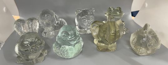 Selection of 7 Goeble glass paper weights includes elephant, rabbit, frog etc