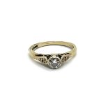 9ct gold ladies diamond set ring, approximate overall weight 1.7g, ring size I