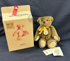 Boxed classic Steiff teddy bear 1909, 000423, 10 inches tall