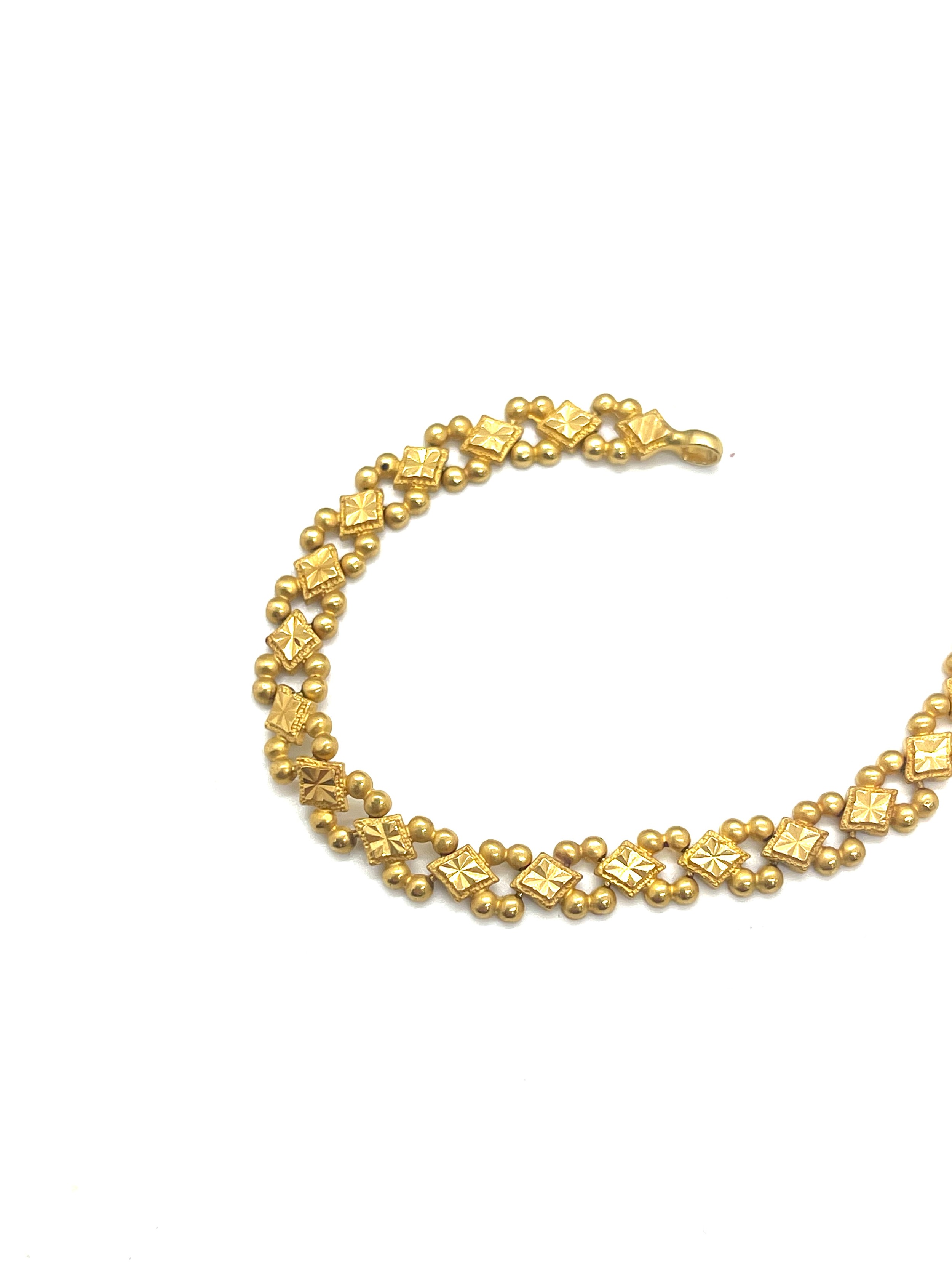 22ct gold ladies bracelet, with a repaired clasp which is 9ct gold, overall weight 12.4g, length - Bild 3 aus 8