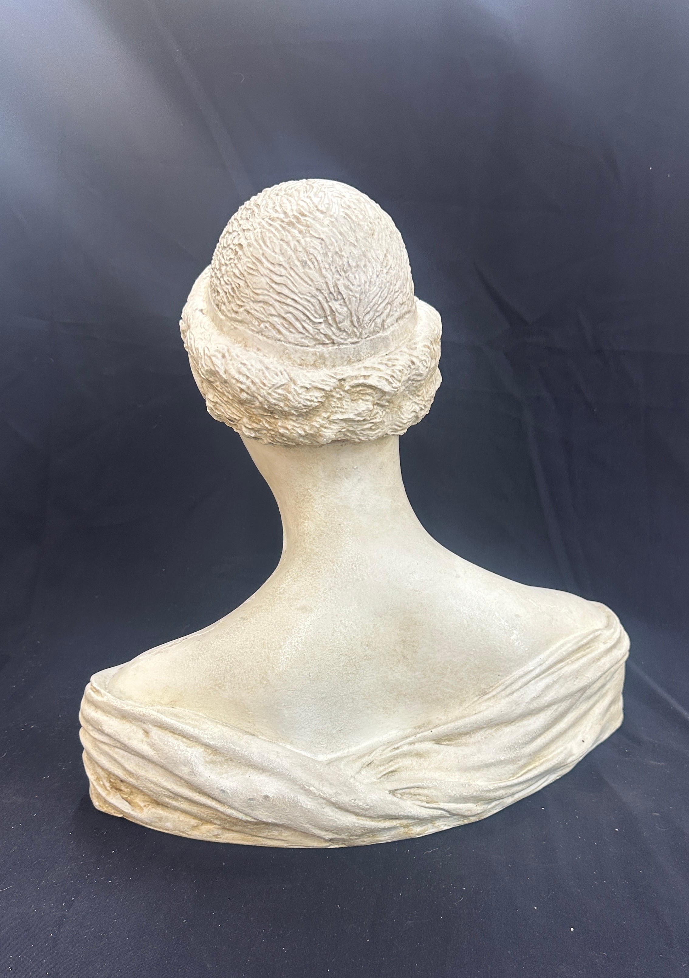 Julies ceaser bust height 18 inches - Image 5 of 5