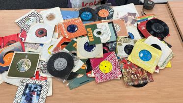 Large selection of 45's to include 60's/70's/80's - Rod Stewart, Kylie Mingoue etc