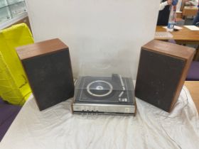 Phillips turn table and a pair of Pinzworks speakers, untested