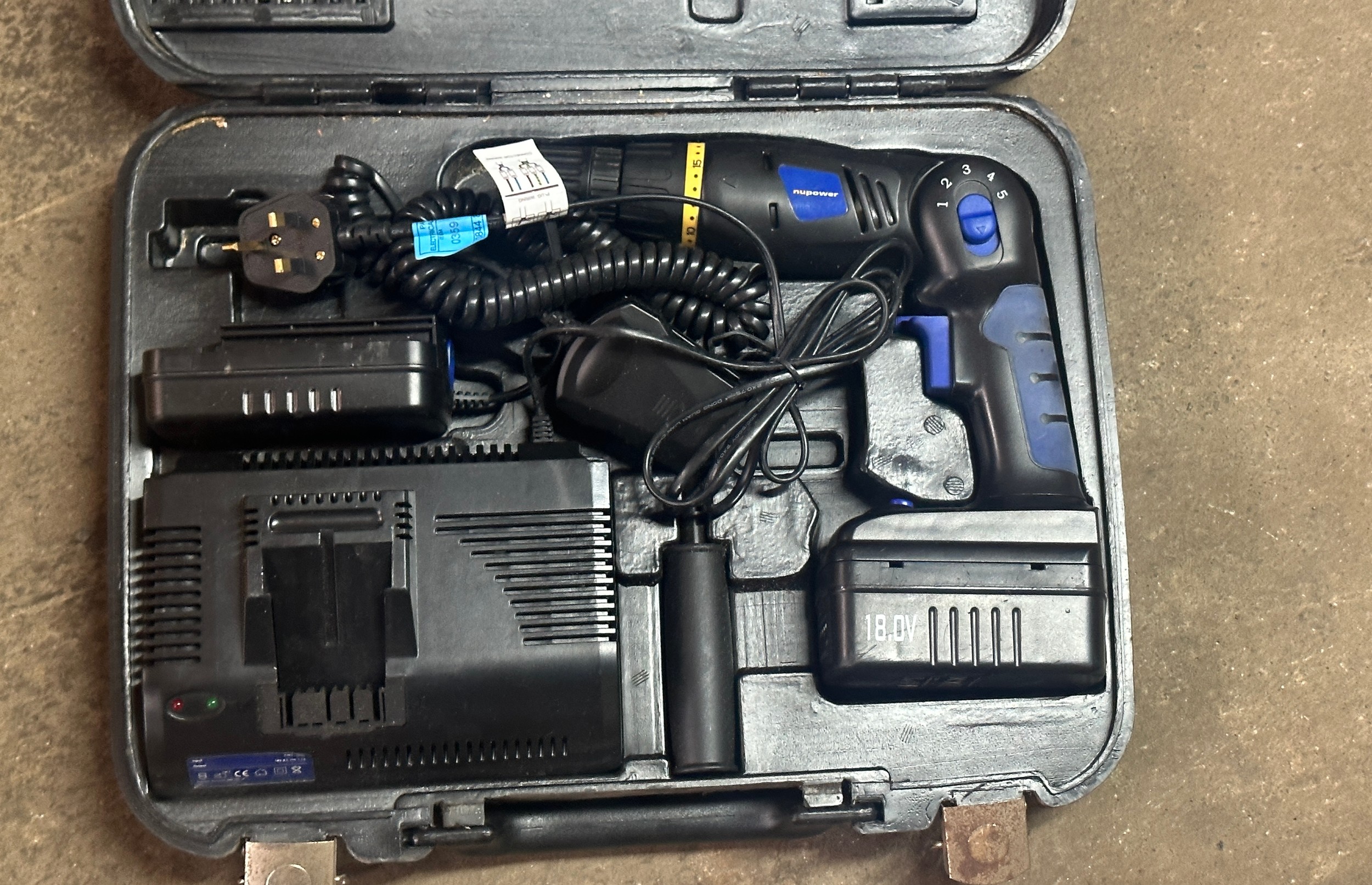 18 v Nu power drill - in working order - Image 2 of 3