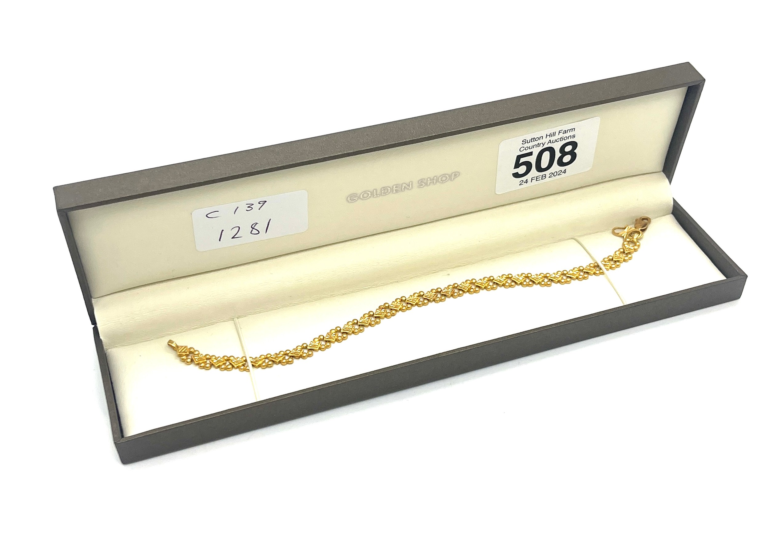 22ct gold ladies bracelet, with a repaired clasp which is 9ct gold, overall weight 12.4g, length - Bild 2 aus 8
