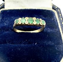 9ct gold emerald five stone ring (1.6g)