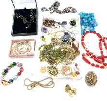 Selection of assorted costume jewellery