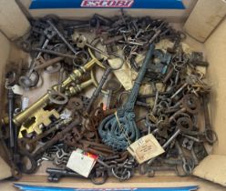Selection of vintage keys, various sizes