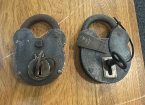 Two vintage padlocks with keys measures approx 4.5 inches long by 3 inches wide