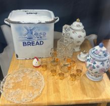 Selection of miscellaneous to include bread tin and porcelain