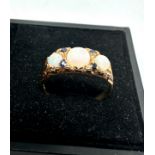 9ct gold opal & sapphire ring (2.8g)