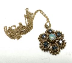 9ct gold opal & sapphire cluster pendant & chain (2.1g)