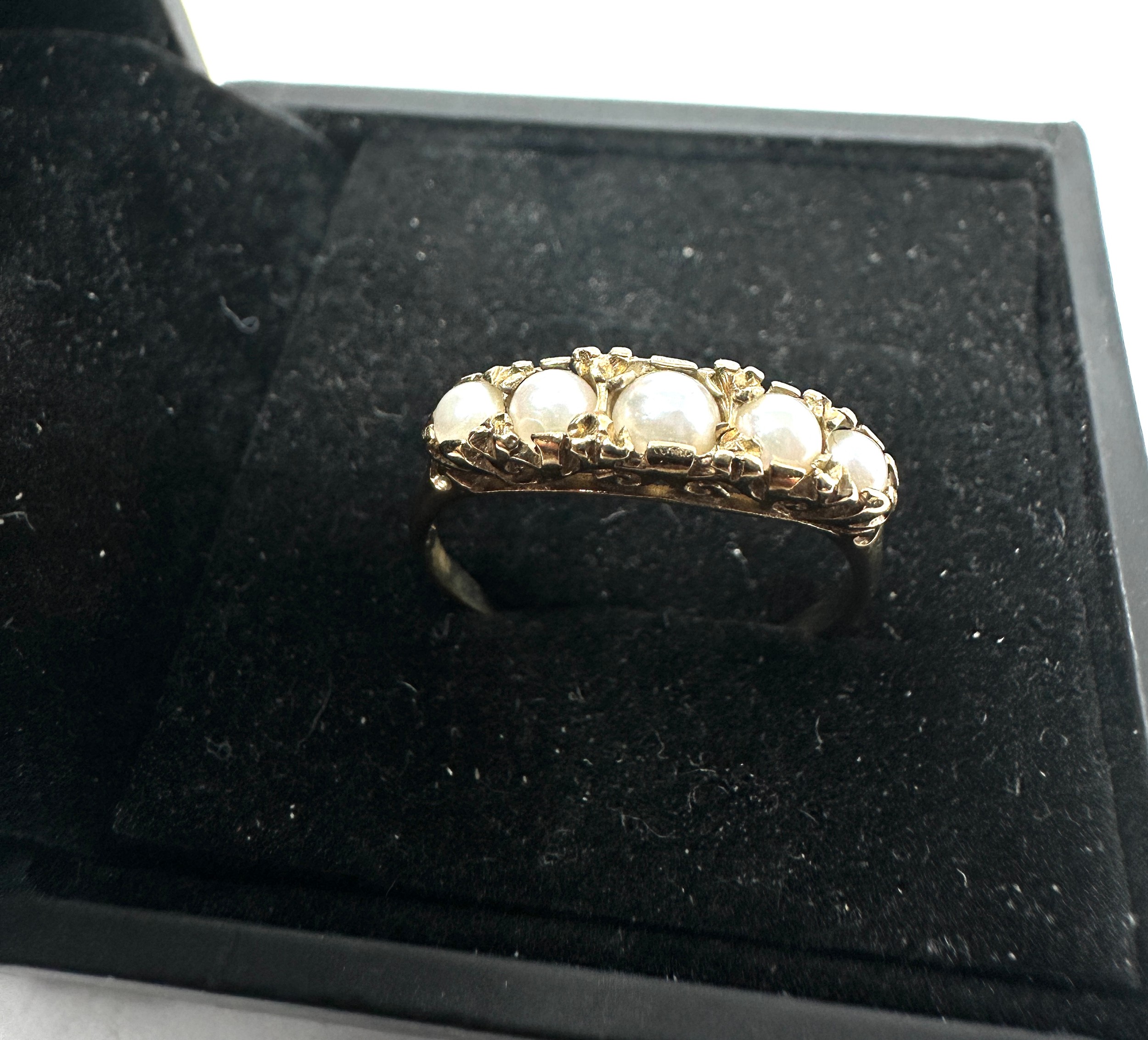 9ct gold seed pearl five stone ring (1.6g)