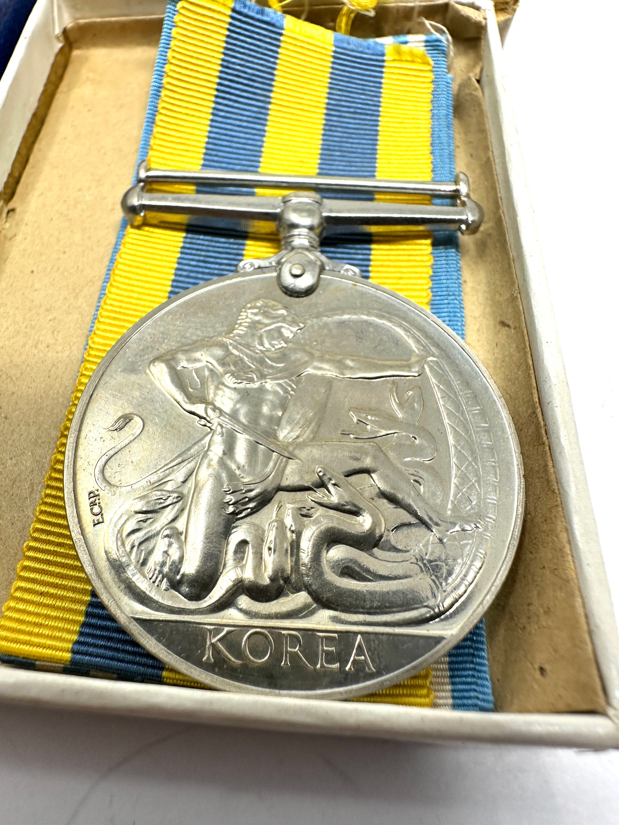 Korean War Medals Pair & Boxes named 19043876 Gnr. J Campbell R.A - Bild 3 aus 4