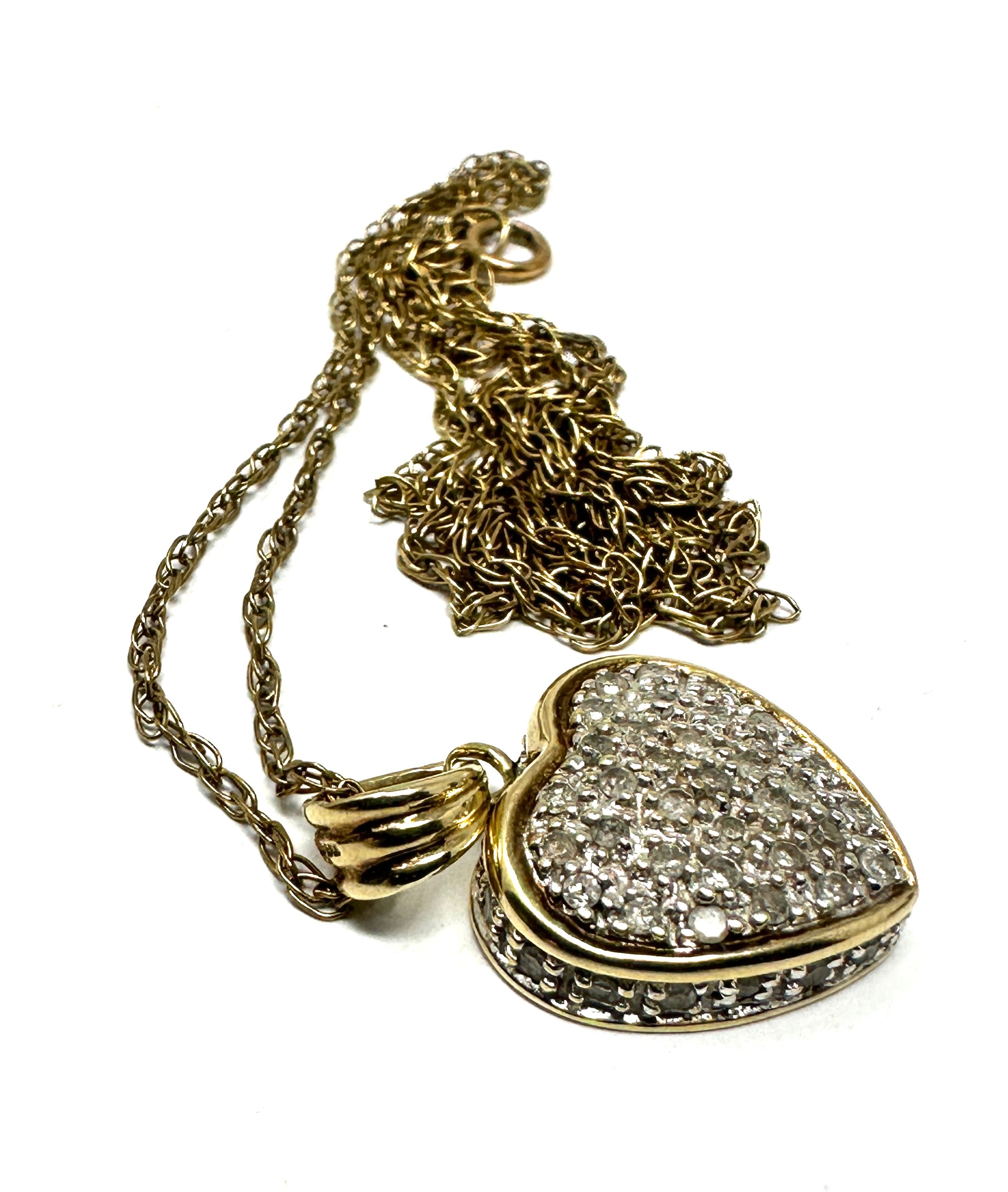 9ct gold diamond heart shaped pendant & chain (4.6g) - Bild 2 aus 2