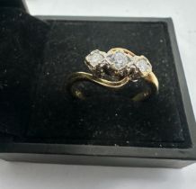 9ct gold diamond three stone ring (4.1g)
