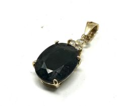 9ct gold sapphire & diamond pendant weight .09 g