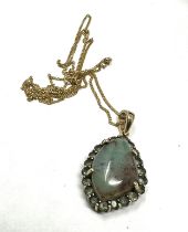 9ct gold gemstone pendant & chain (5.4g)