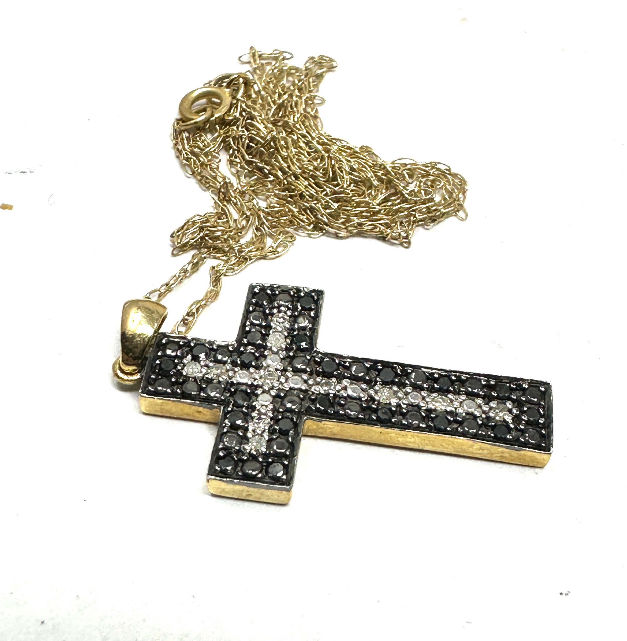 9ct gold vari-hue diamond cross pendant & chain (2.1g) - Bild 2 aus 2