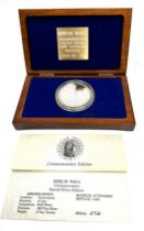 Boxed Berlin wall commemorative silver medallion limited edition 995 fine silver 2 troy ounces c.o.