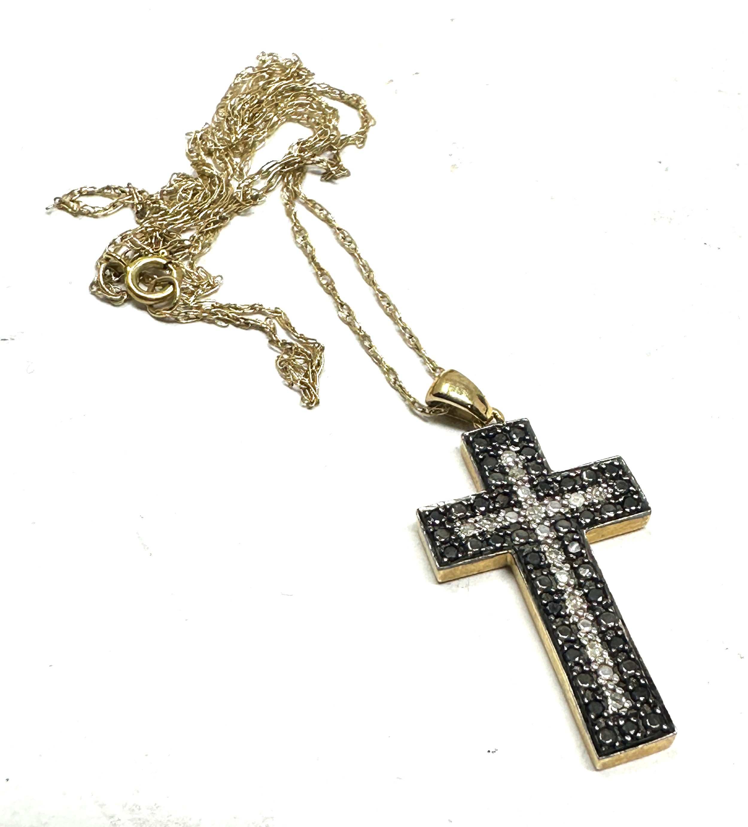 9ct gold vari-hue diamond cross pendant & chain (2.1g)