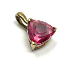 9ct gold trilliant cut pink coated topaz enhancer pendant (2.5g)