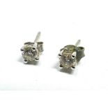 9ct gold diamond stud earrings (0.5g)