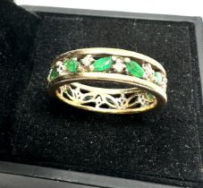 9ct gold emerald & diamond eternity ring weight 5g 1 stone missing