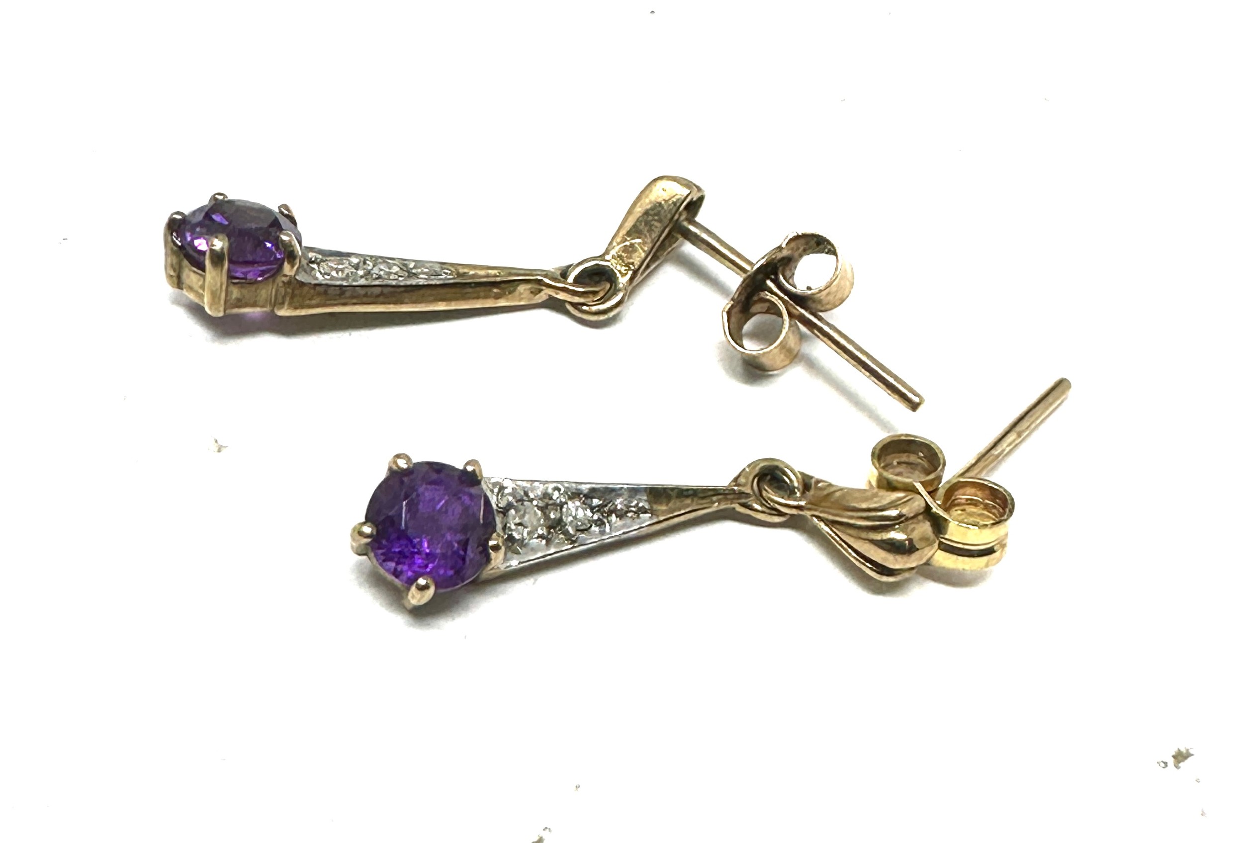 9ct gold amethyst & diamond drop earrings (1.2g) - Bild 2 aus 2