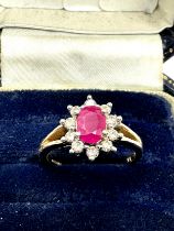 9ct gold ruby & diamond cluster ring (3.6g)