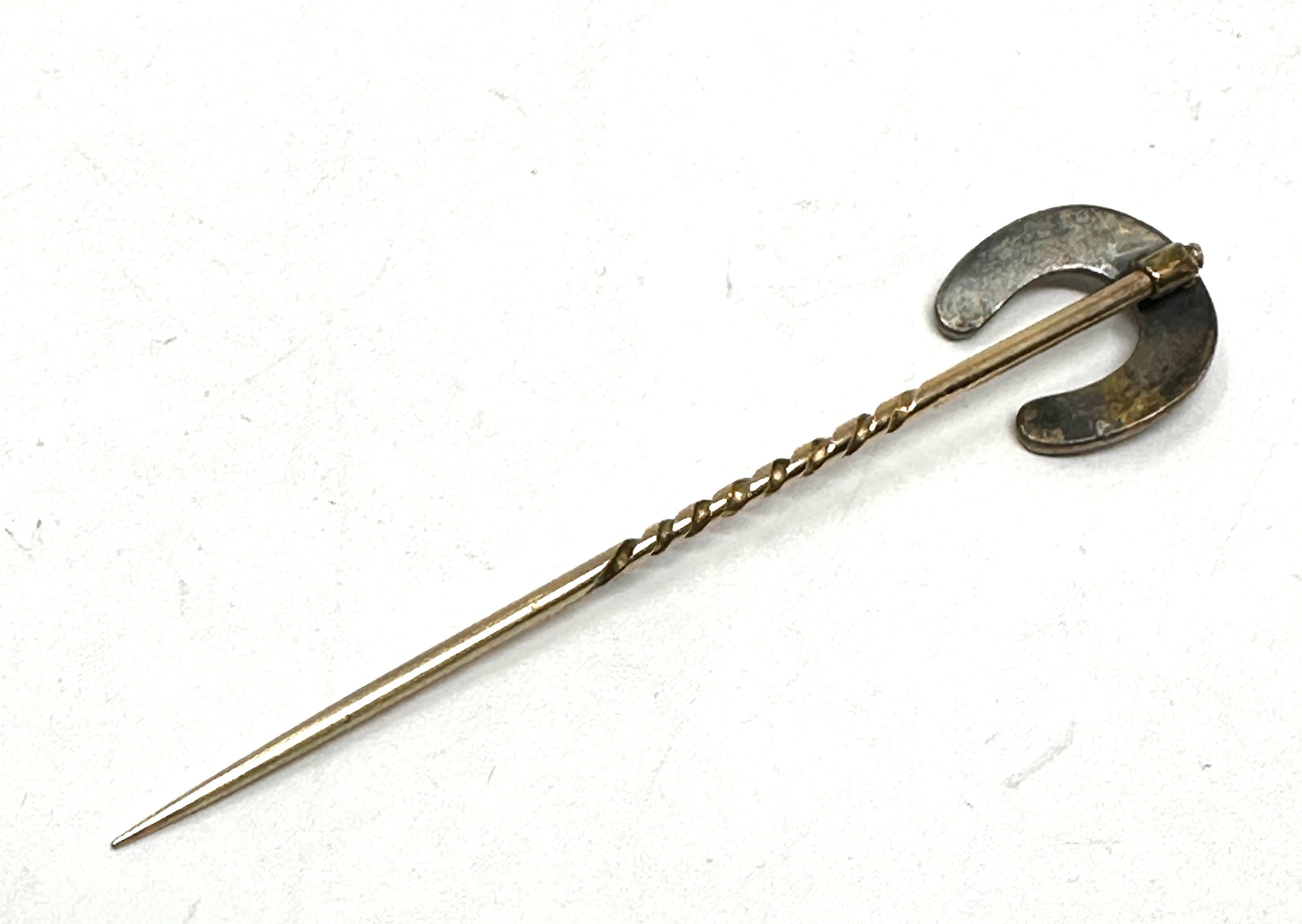 15ct gold cultured pearl horse shoe 12ct gold stick pin (1.7g) - Bild 4 aus 4